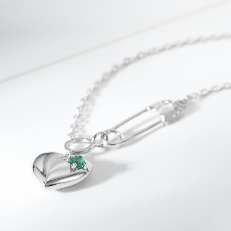 Cool Necklace Women's Fashion S925 Silver Emerald Heart Pendant Paper Clip - Image 2